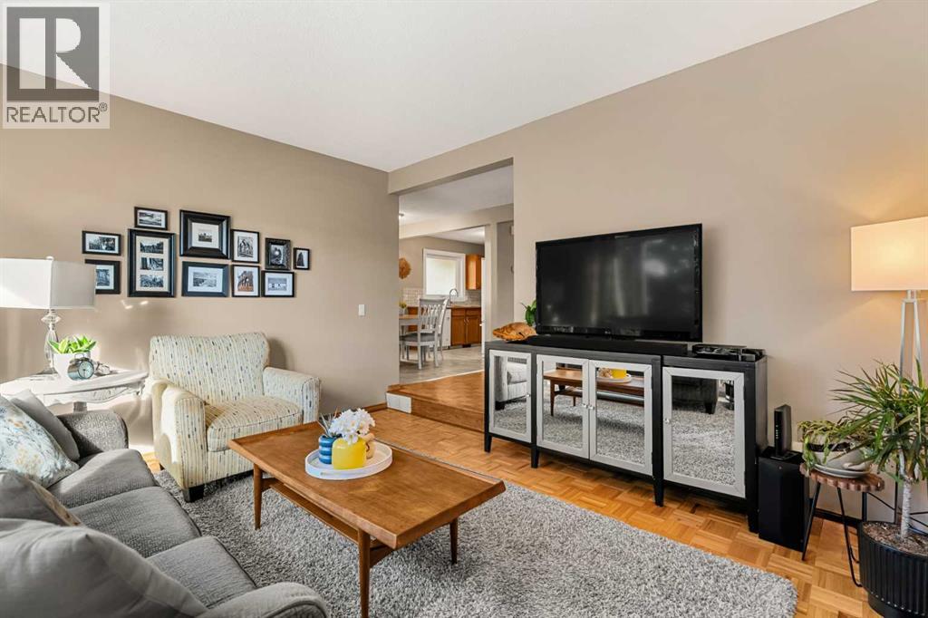 54 Deerview Terrace SE