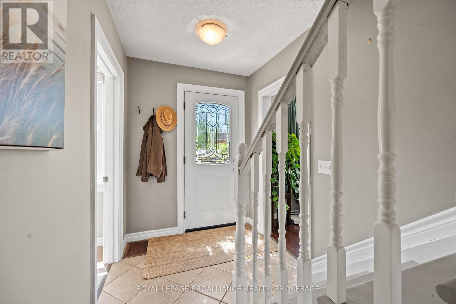 560 KING STREET W