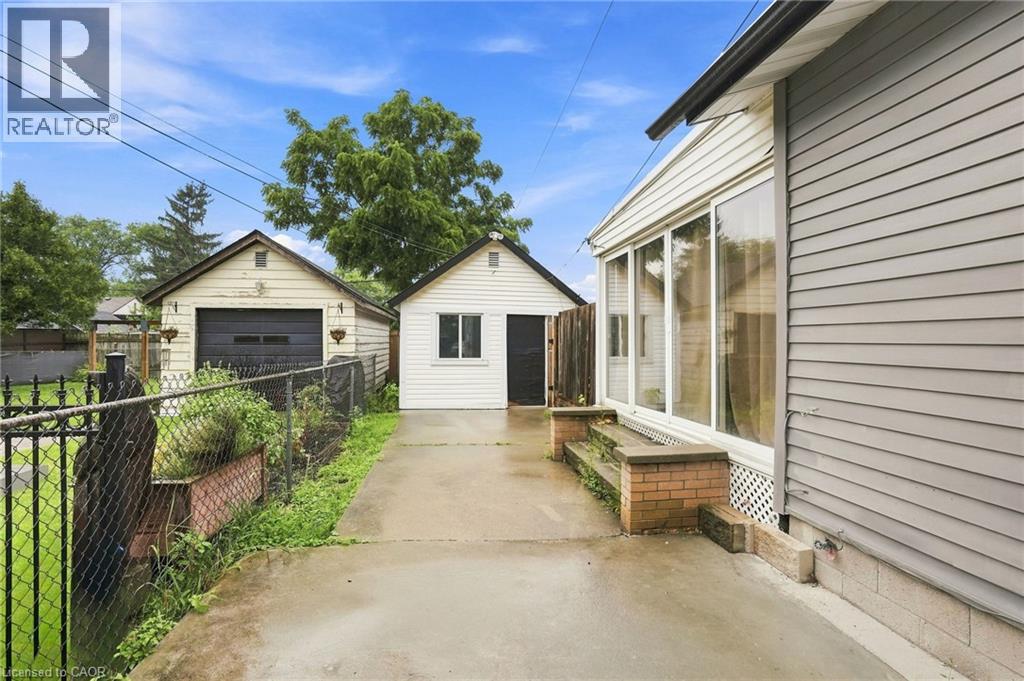 4 HILDA Street