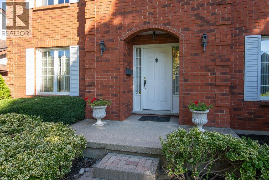 493 ENNISMORE Place
