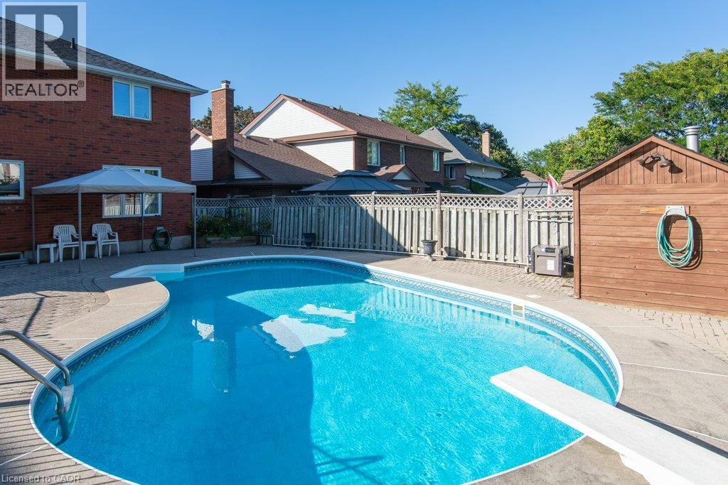 493 ENNISMORE Place