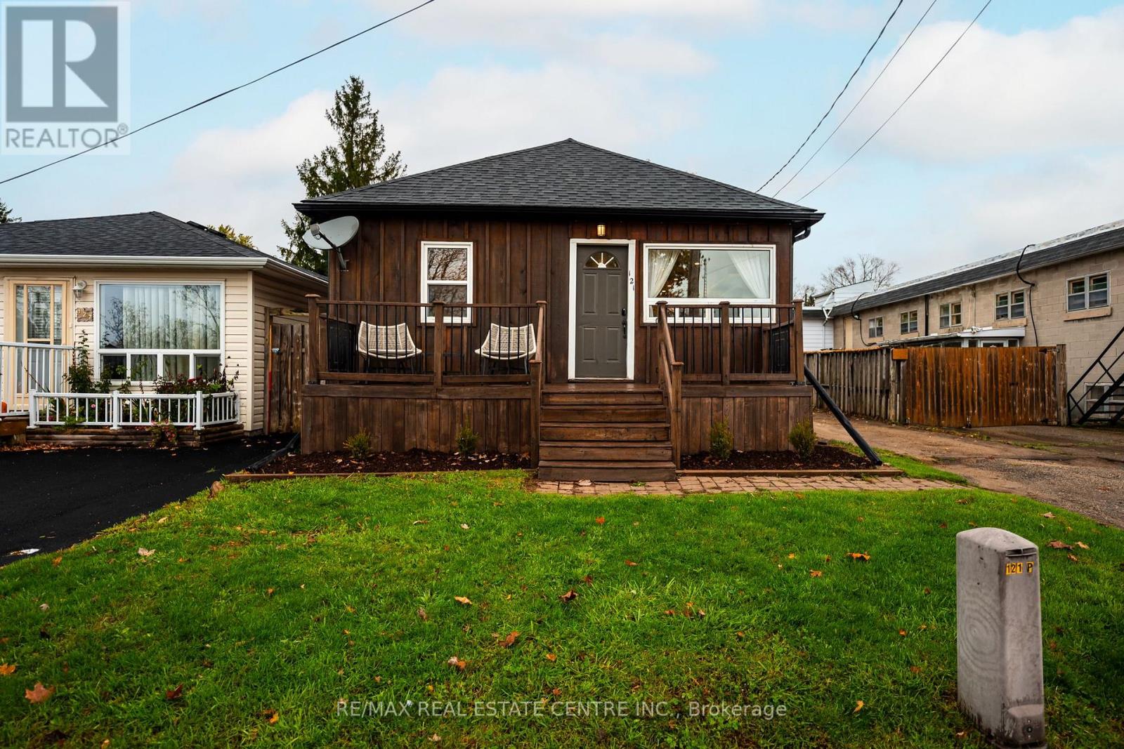121 PROTON STREET N