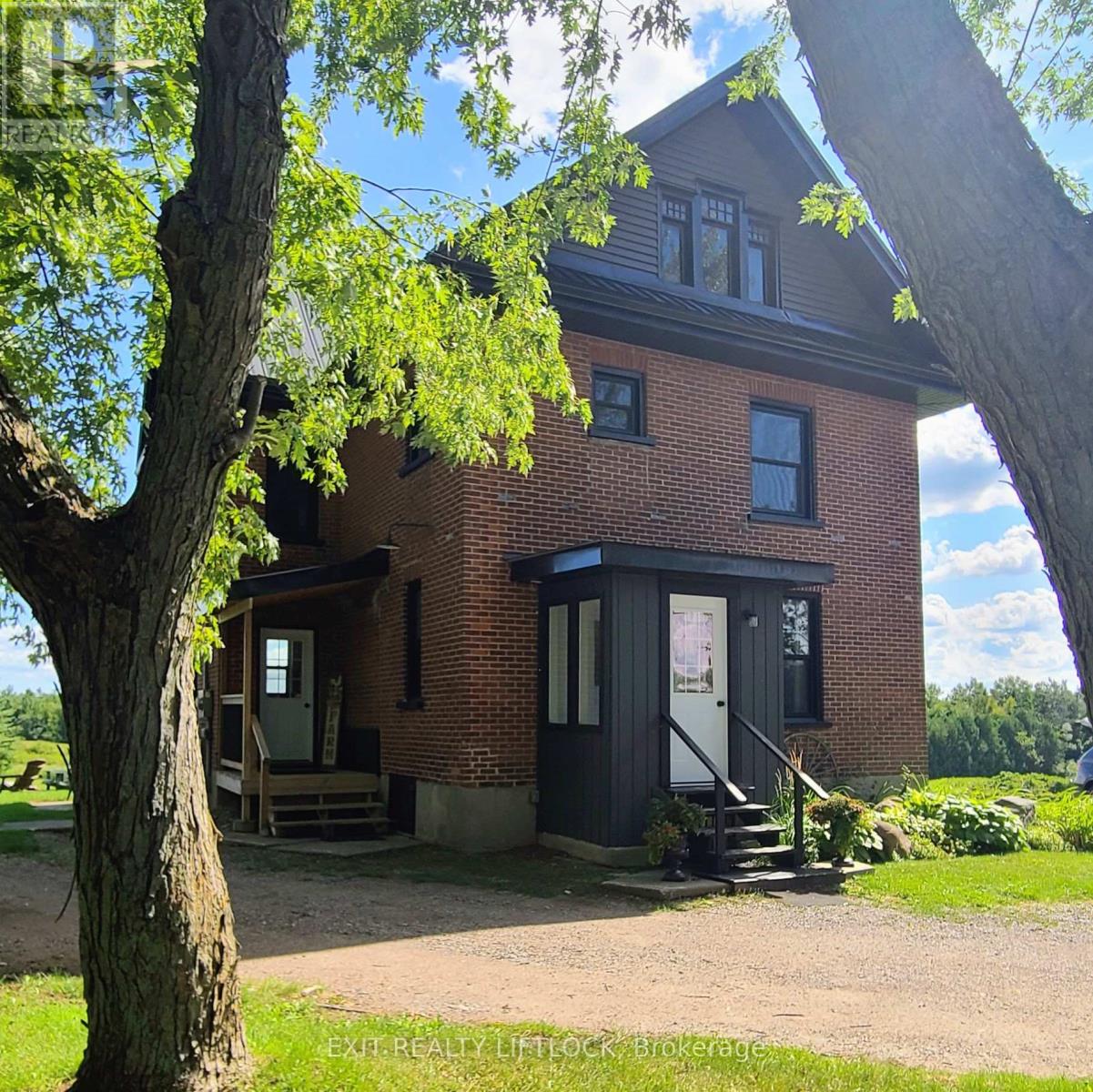 4922 HIGHWAY 7 - Photo 2