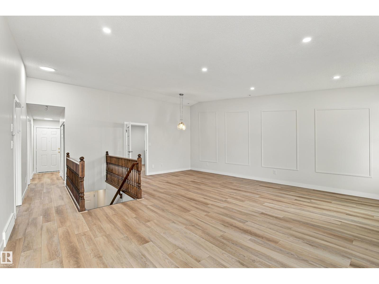#21 9375 172 ST NW