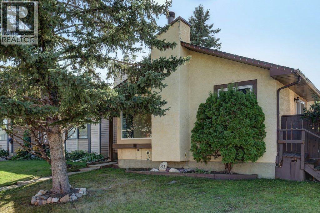 31 Castledale Way NE