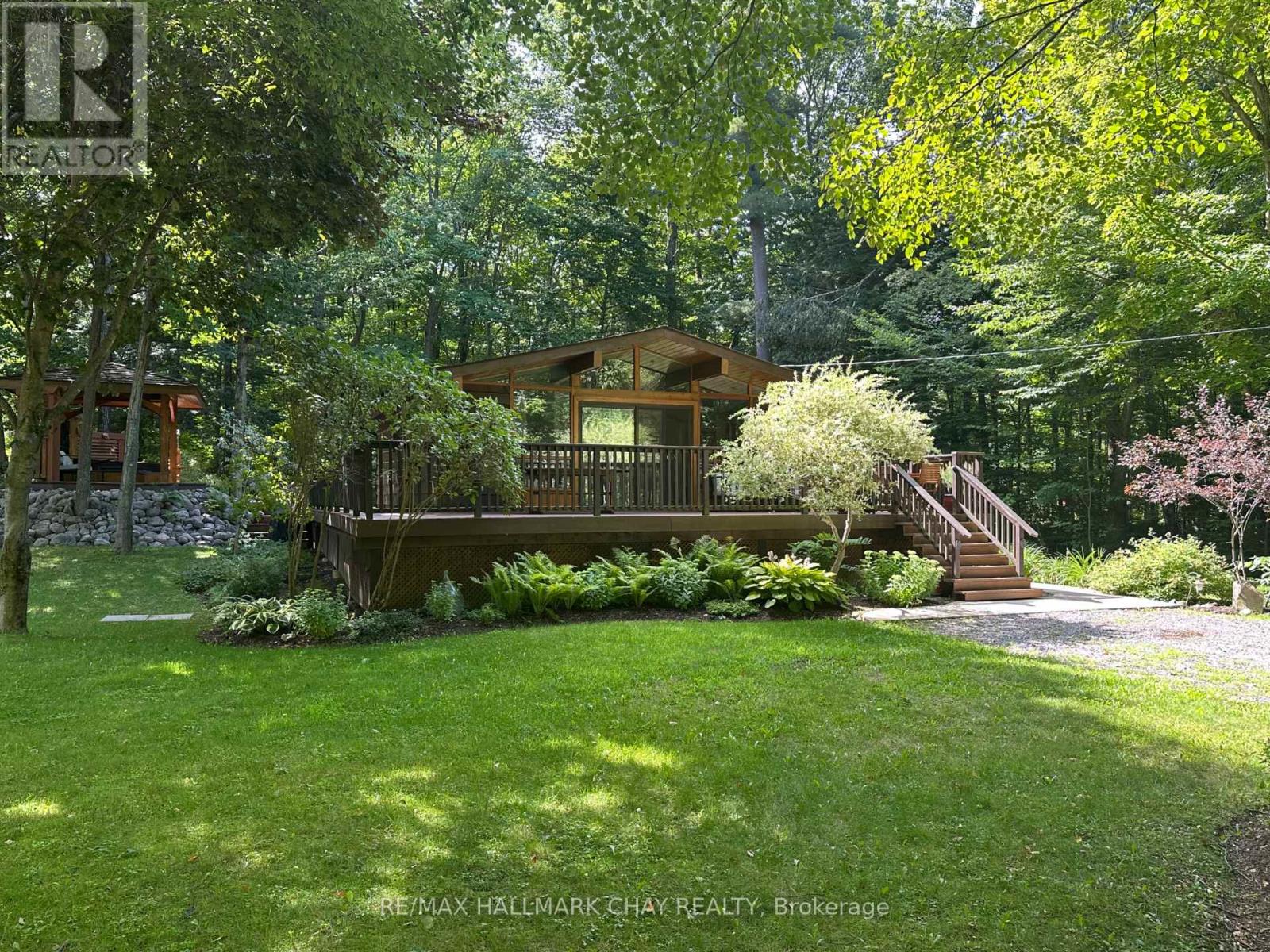 691 RUE LAFONTAINE ROAD W