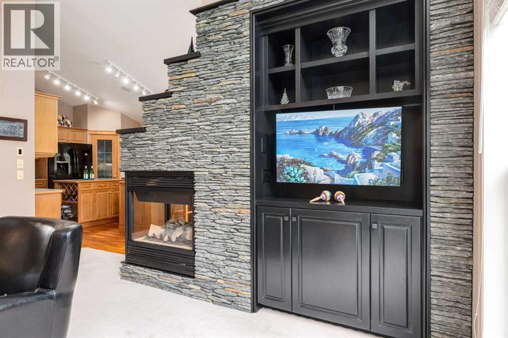 133 Strathlea Court SW