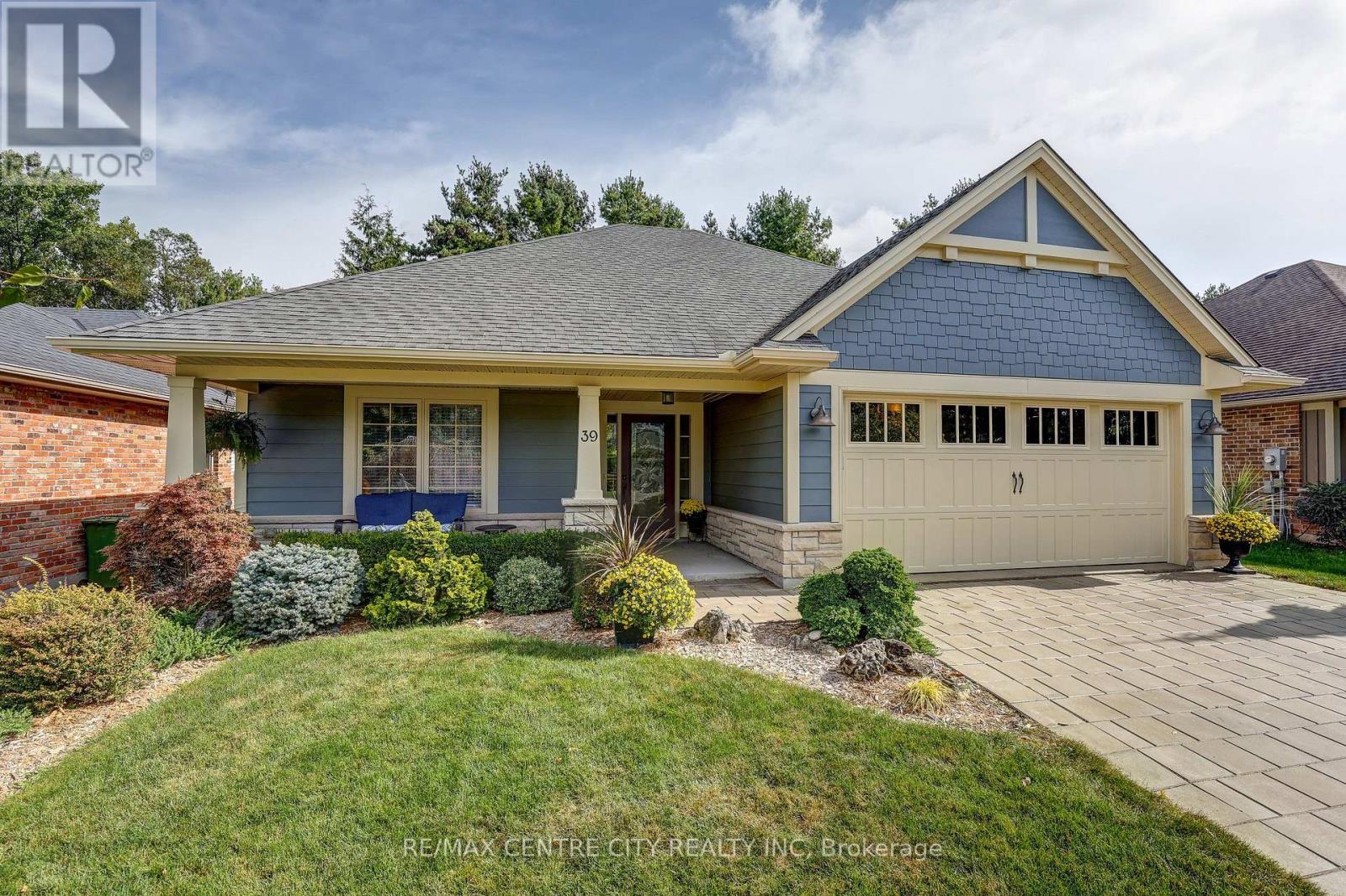 39 HICKORY LANE
