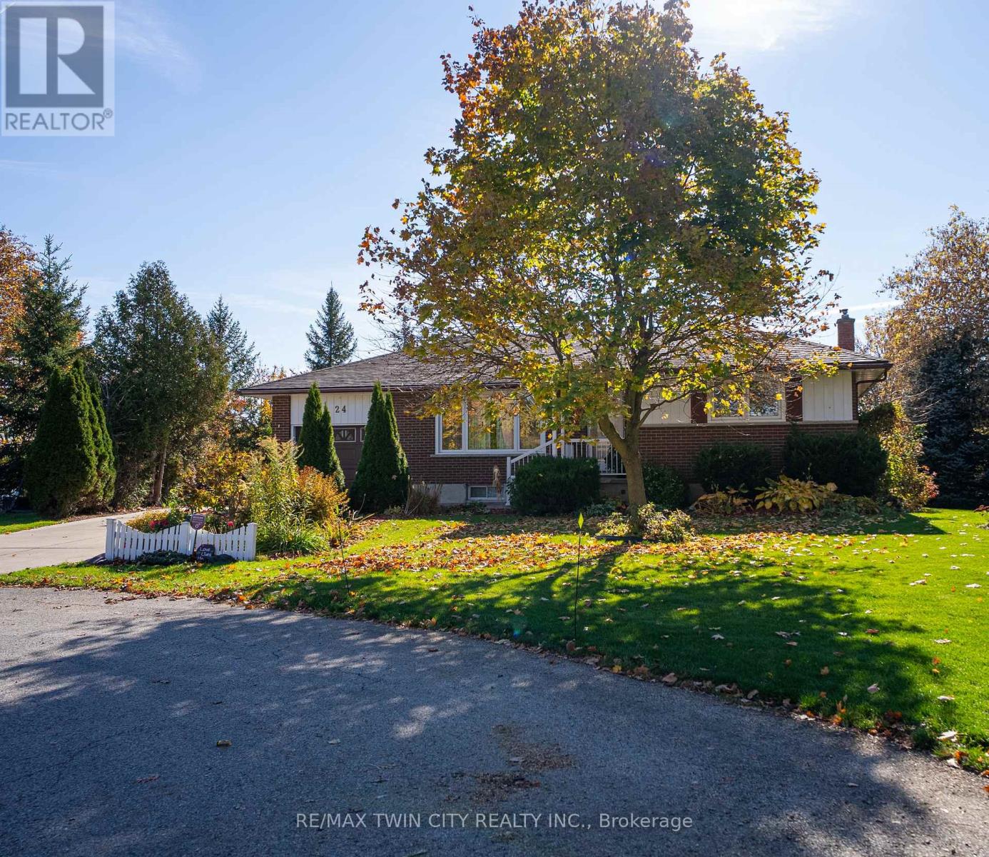 24 HARLEW CRESCENT