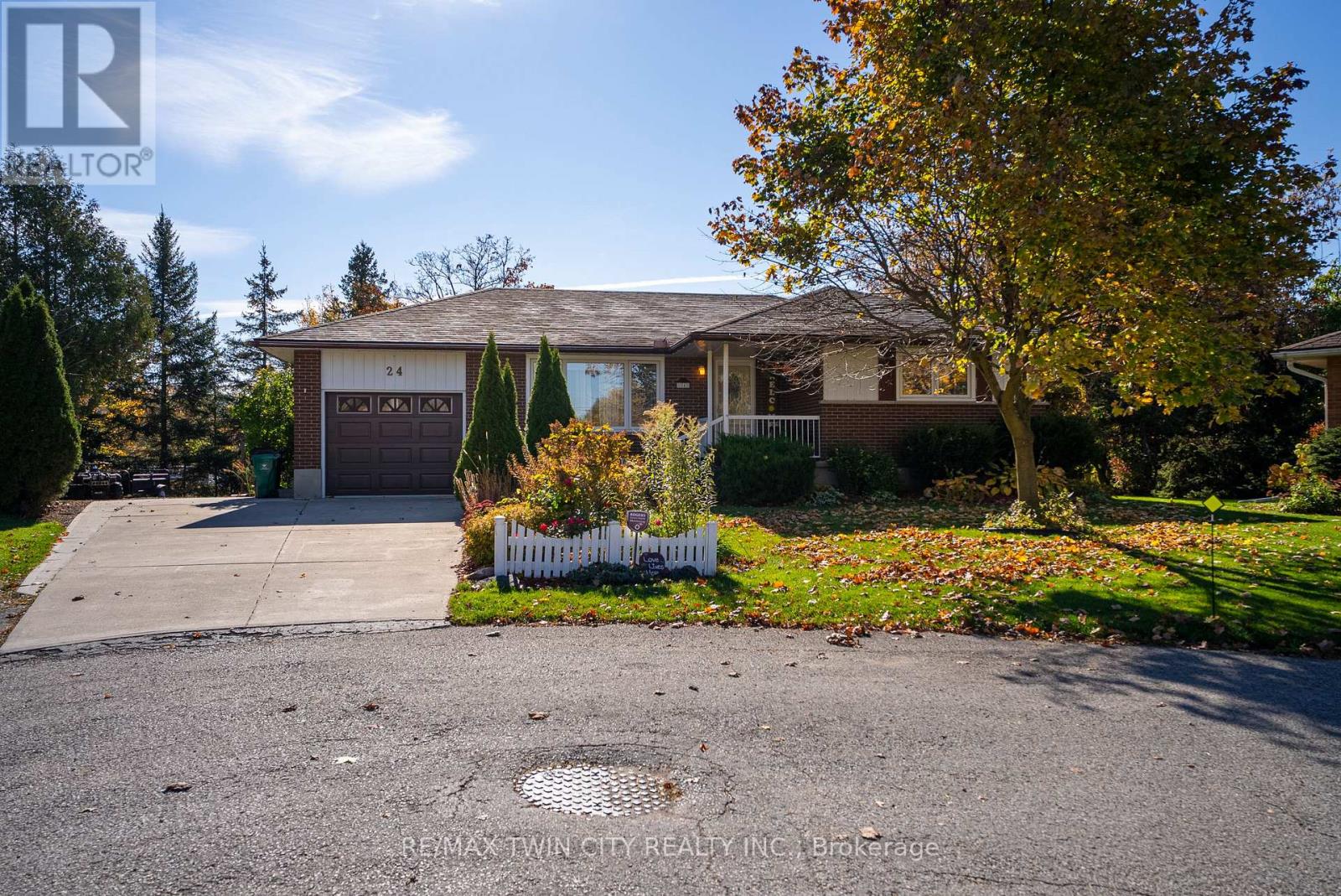 24 HARLEW CRESCENT