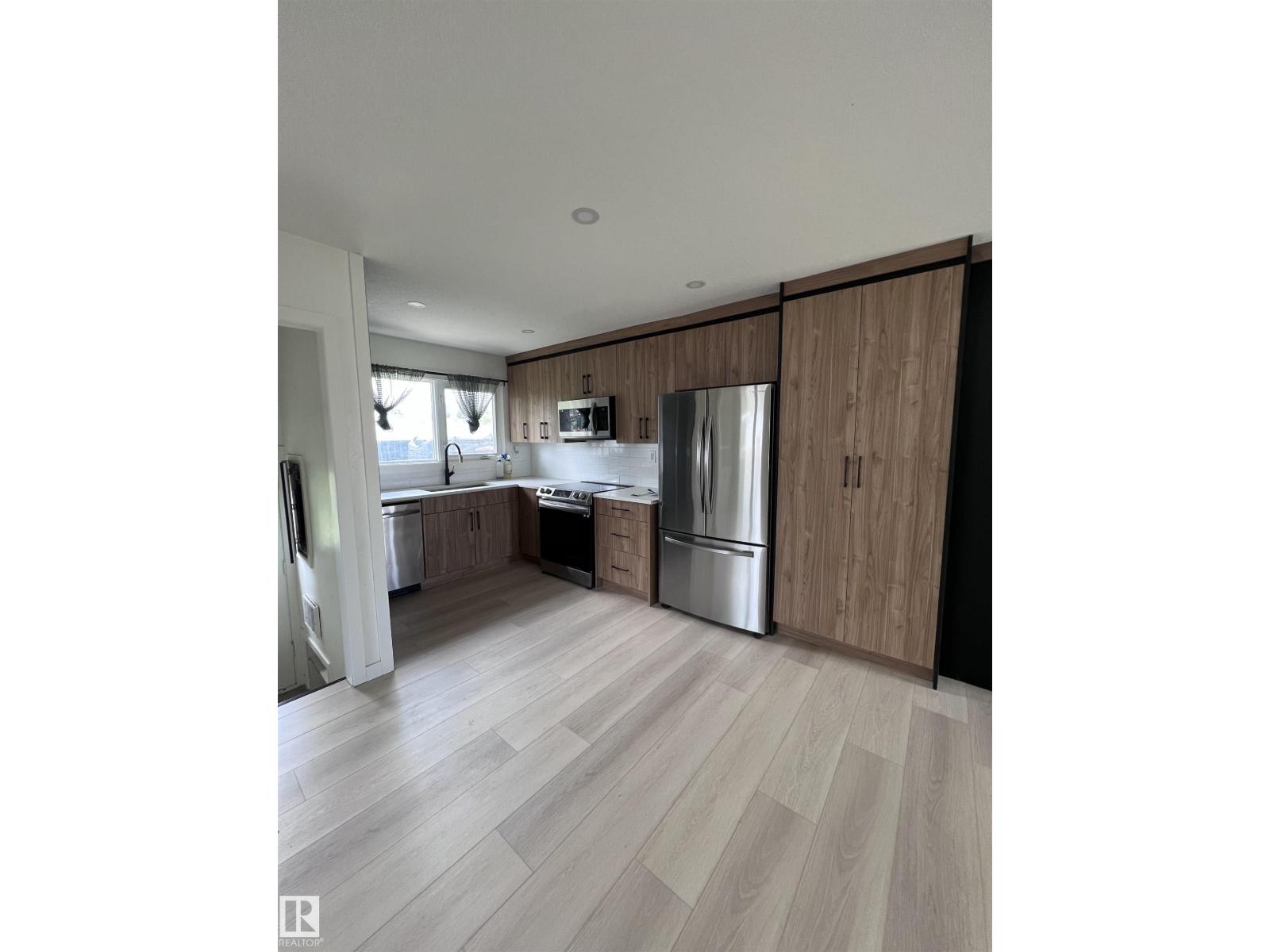 11911 133 AV NW