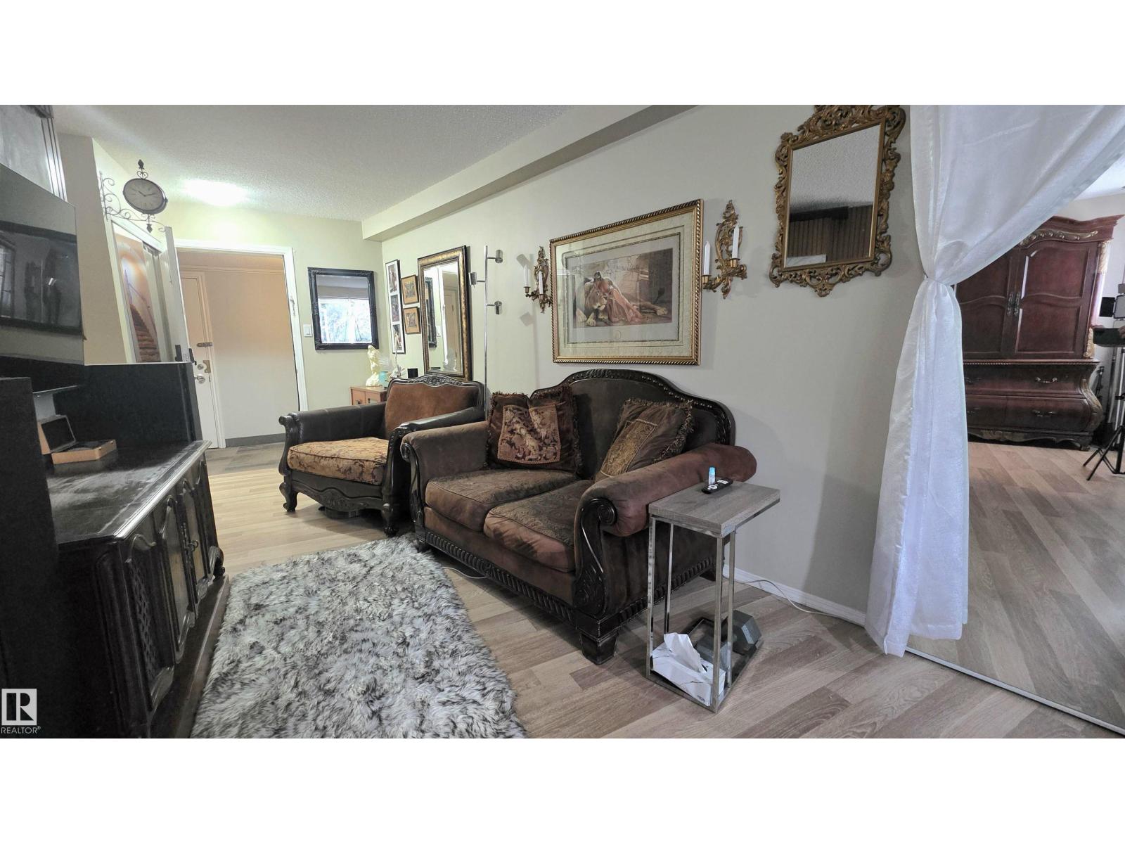 #104 8930 149 ST NW NW