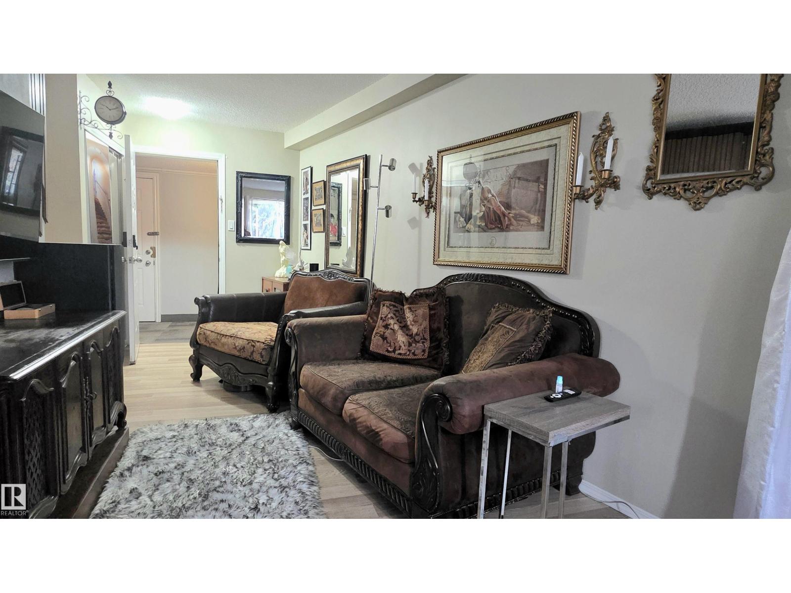#104 8930 149 ST NW NW