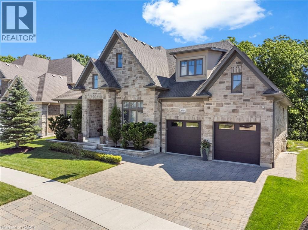 44 PIONEER RIDGE Drive