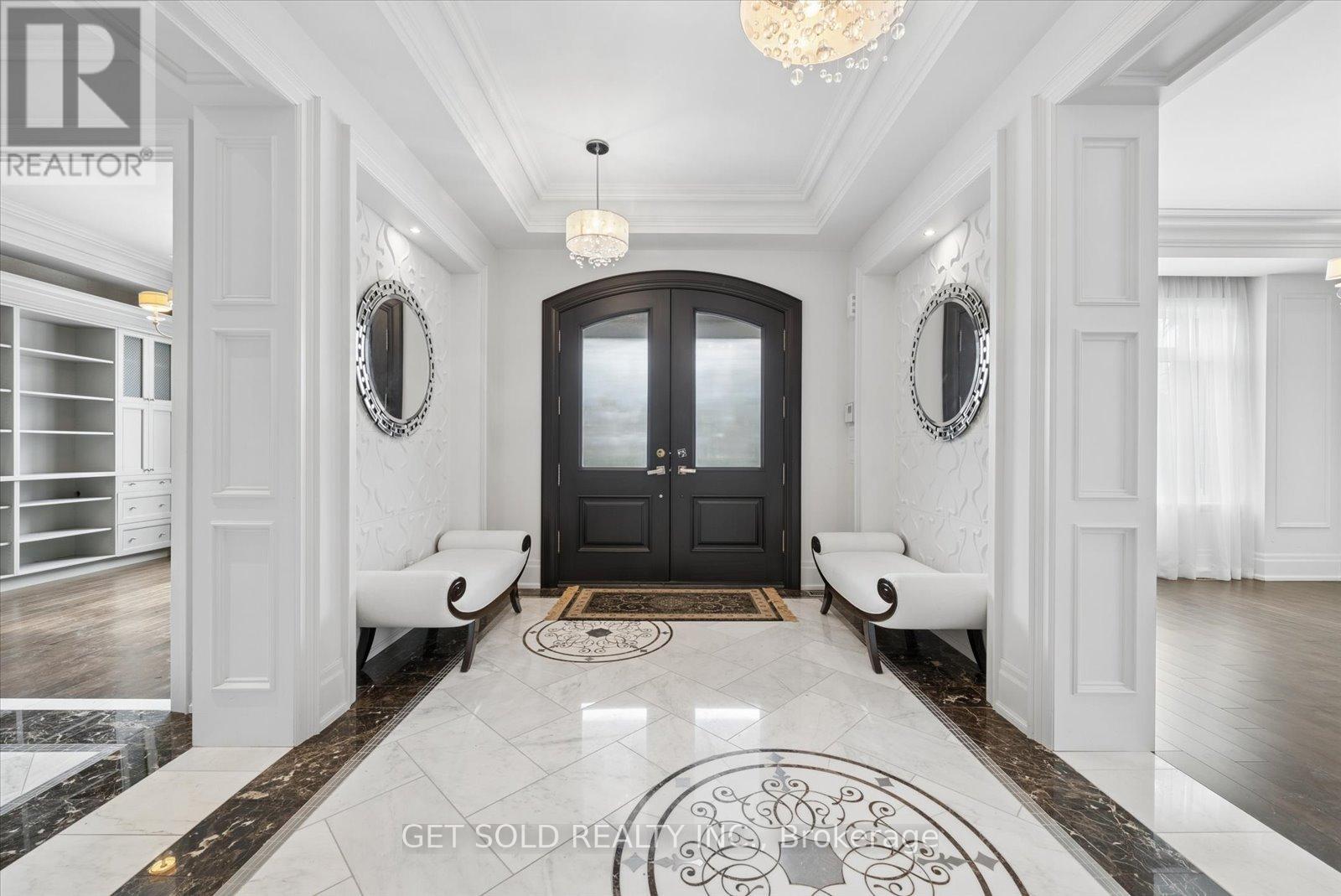 8 THORNHILL AVENUE