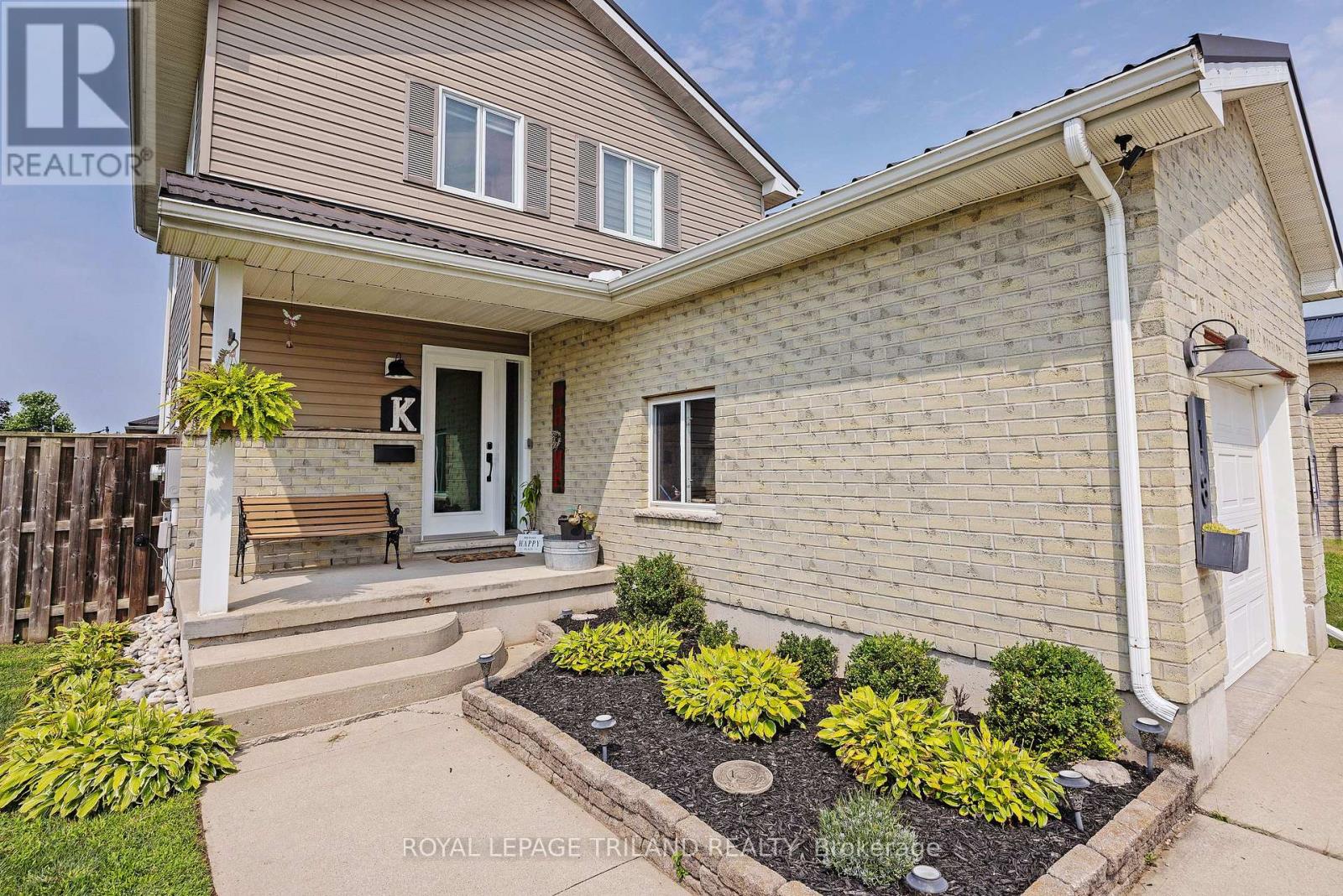 18 TARA COURT