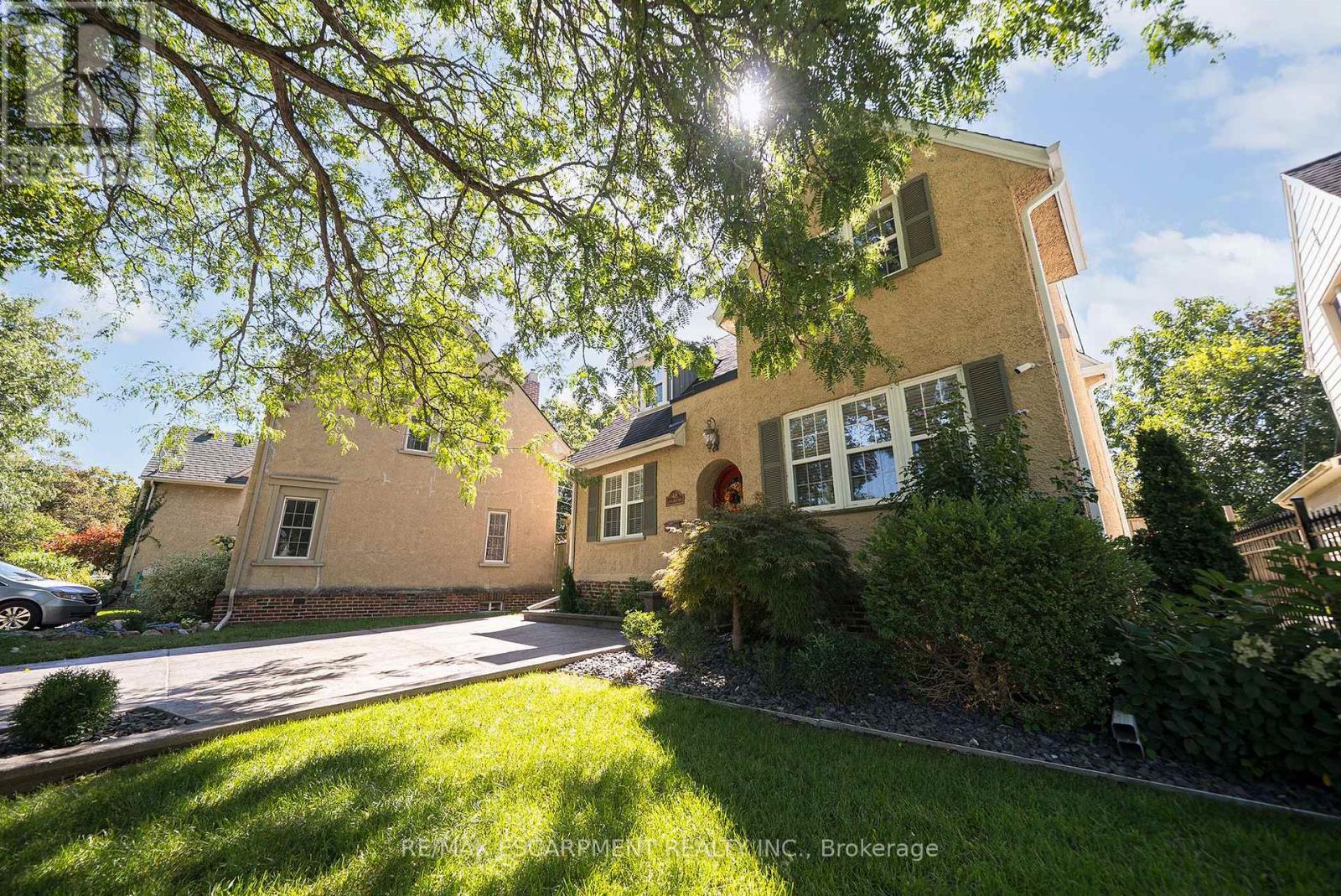 48 LINCOLN AVENUE