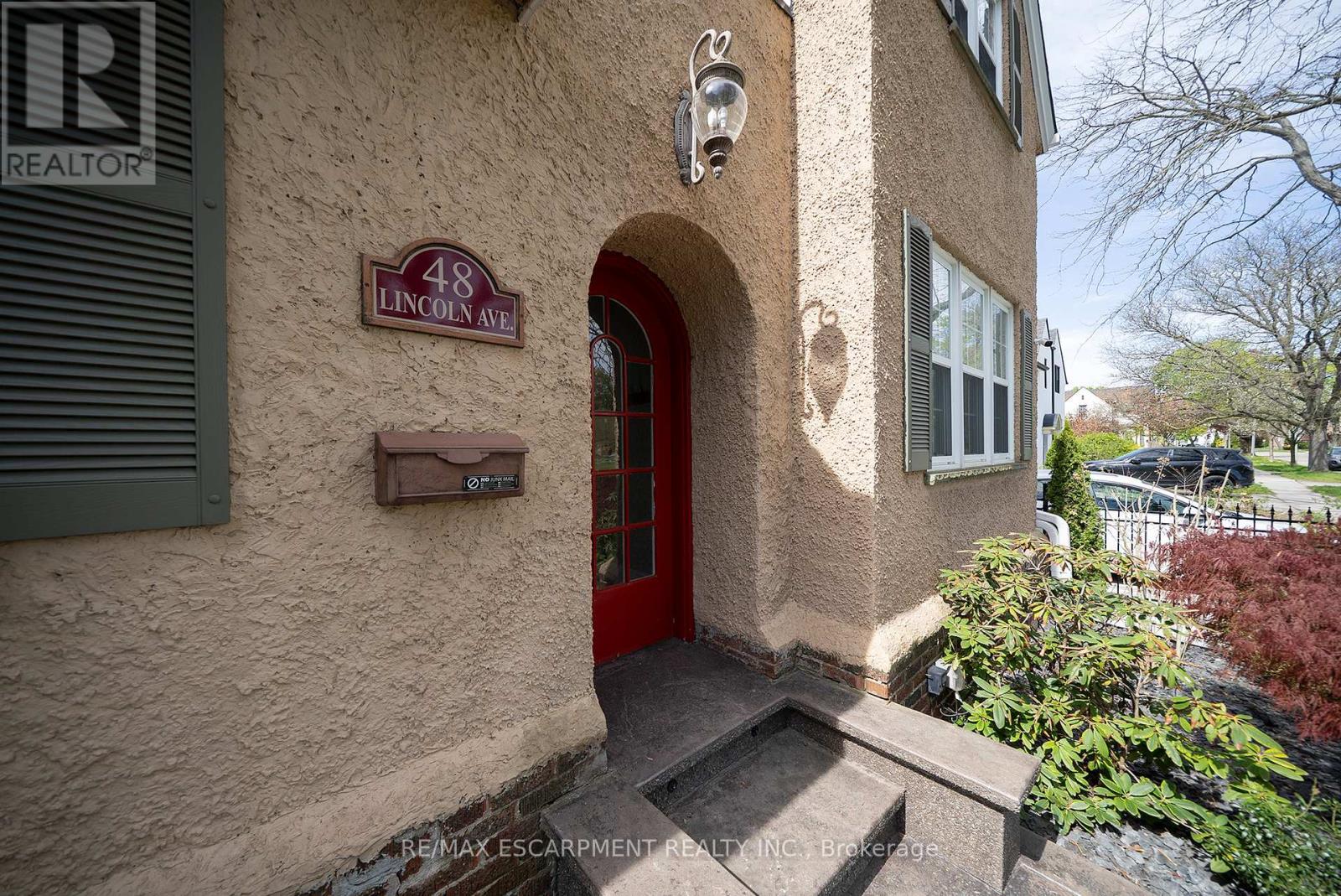 48 LINCOLN AVENUE