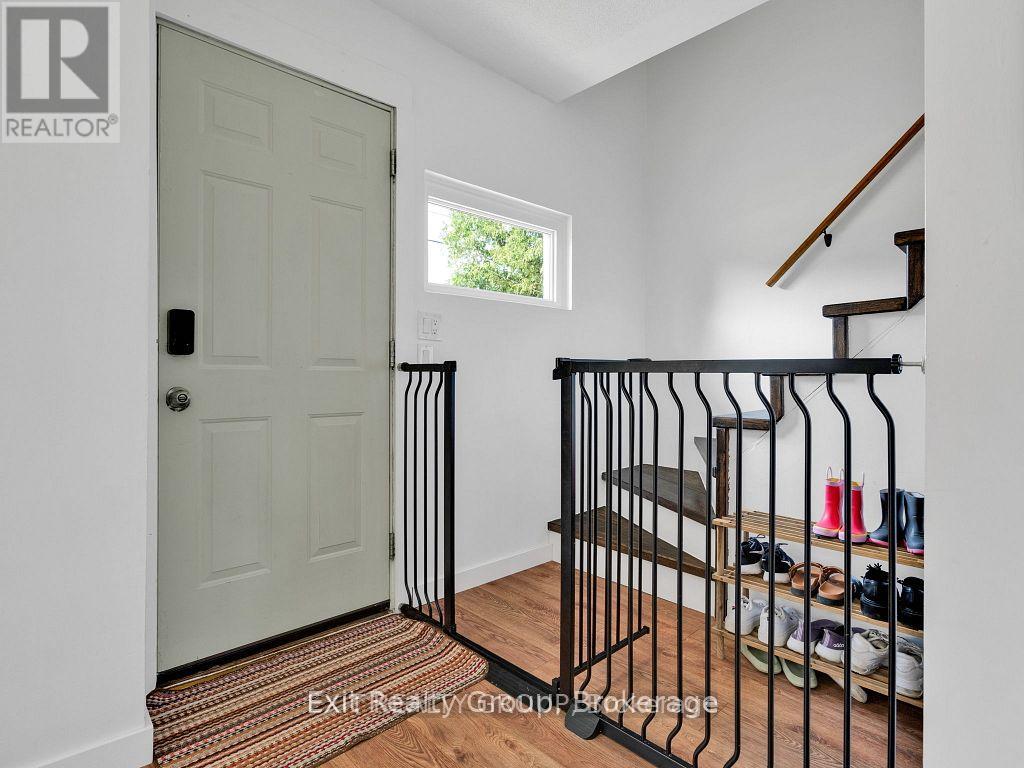 109 PRINCE EDWARD STREET - Photo 3