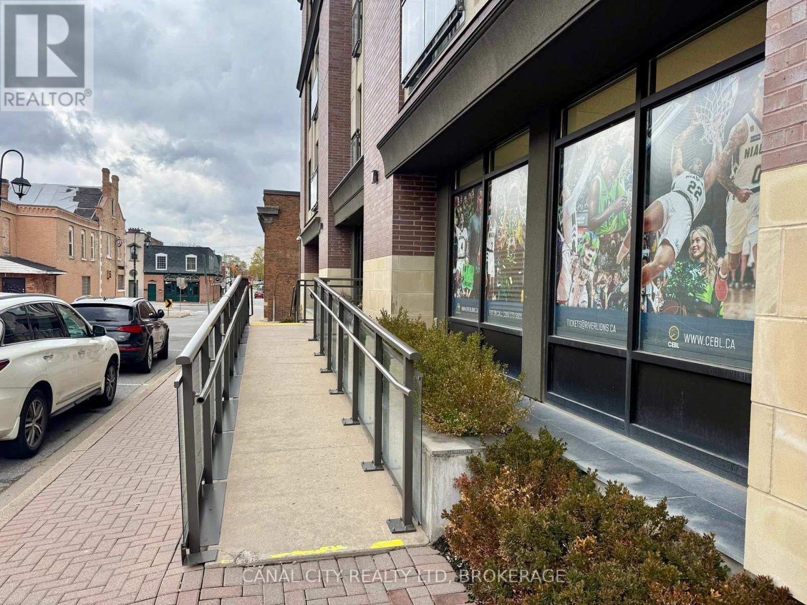 204 - 10 ALBERT STREET E