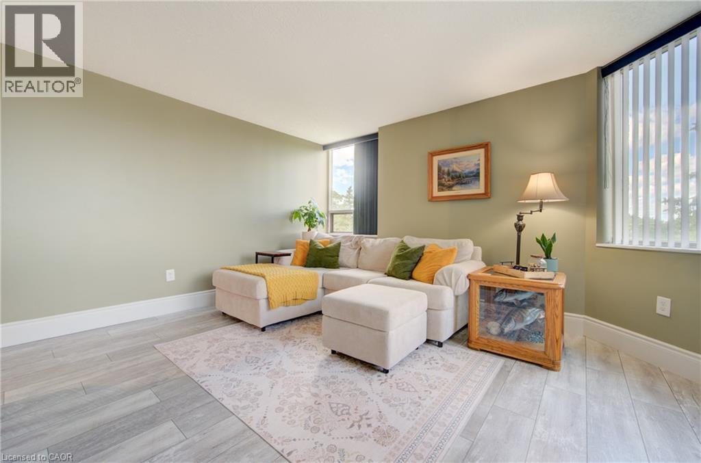 3227 KING Street E Unit# 409