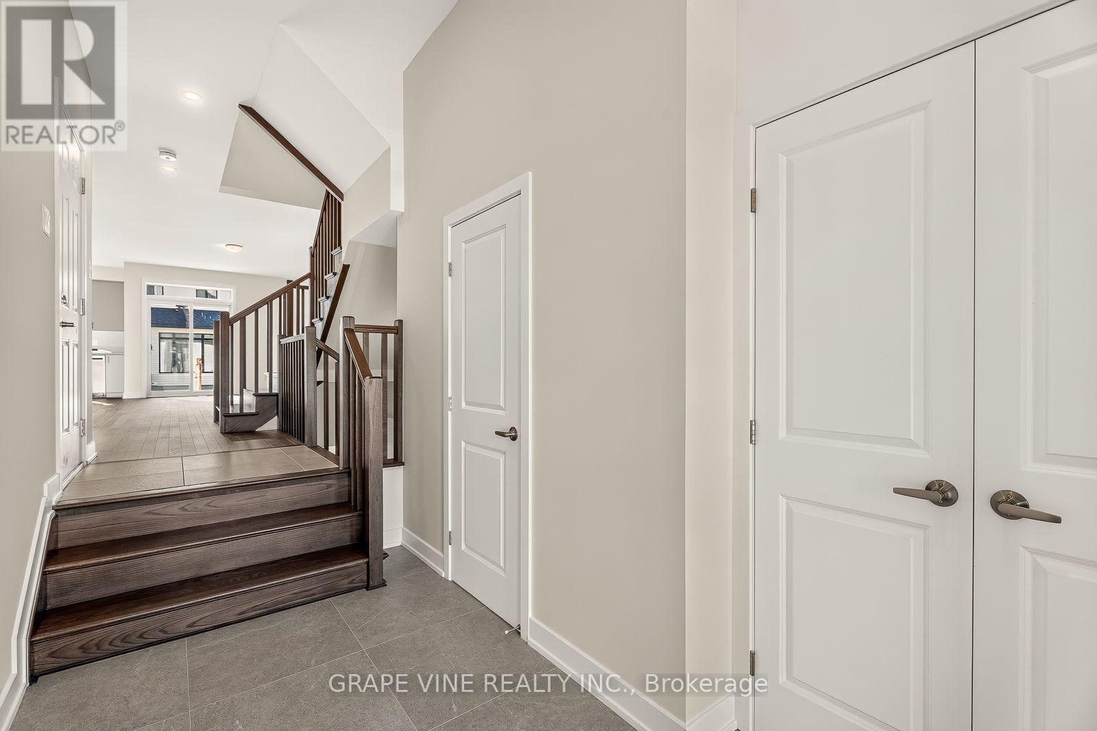 76 SAN FELICE CIRCLE