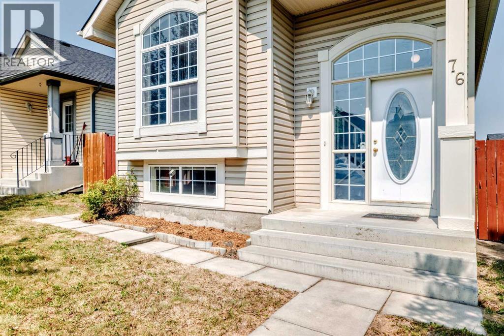 76 Coville Close NE