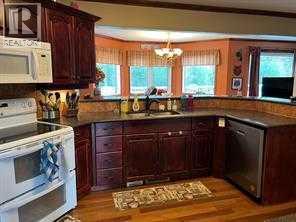 302 8 Avenue - Photo 4