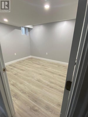25 Traymore St, Brampton (Fletcher'S Meadow), ON 4