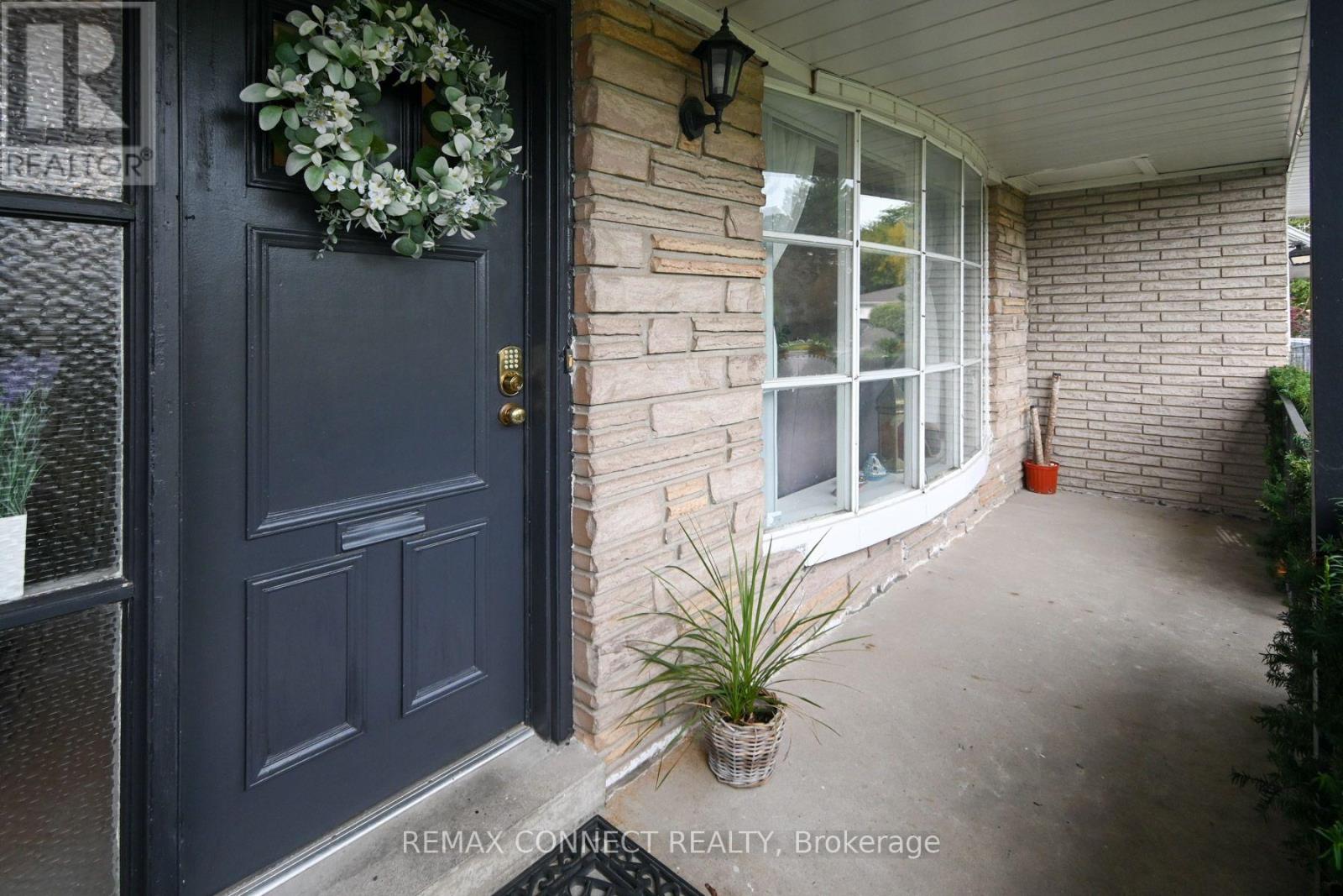 24 LALTON PLACE