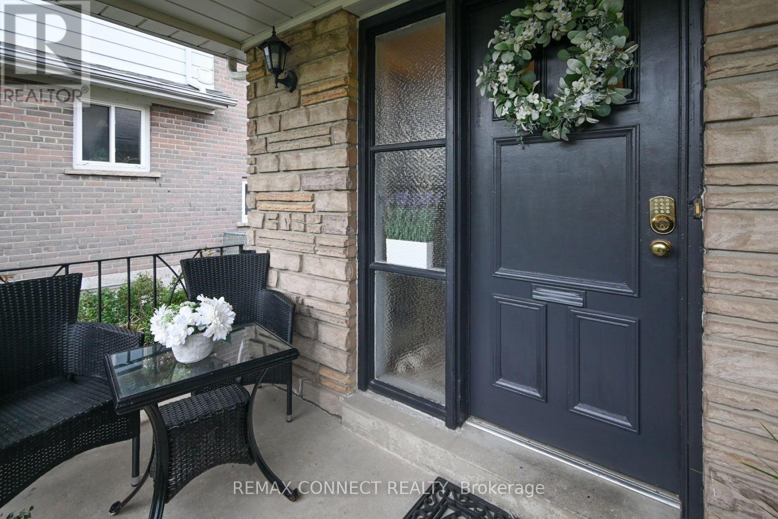 24 LALTON PLACE