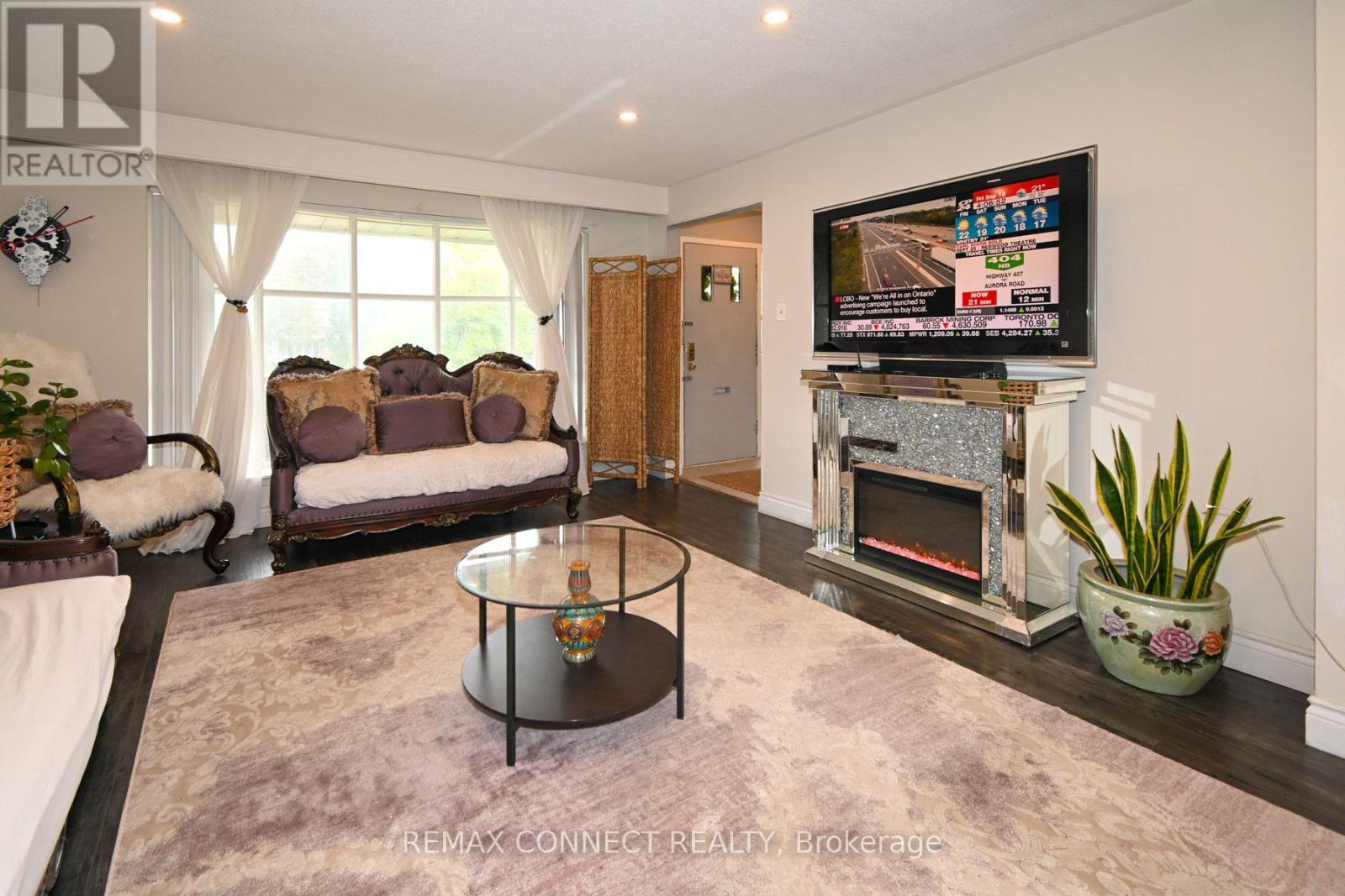 24 LALTON PLACE