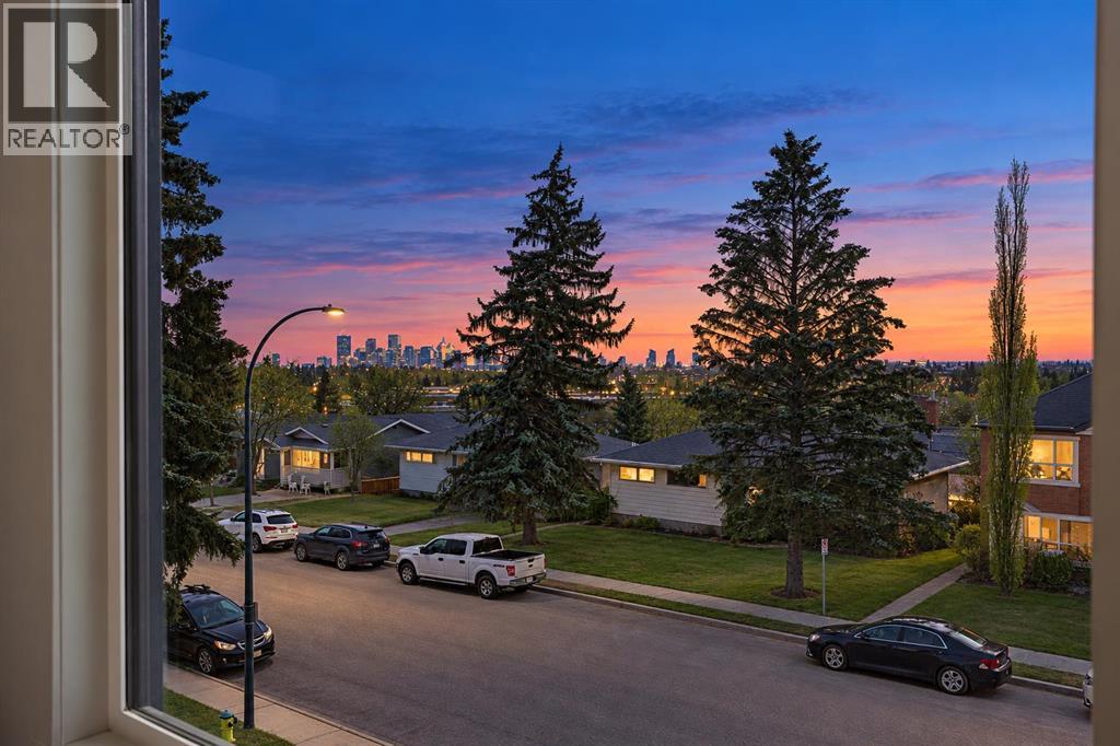44 Collingwood Place NW