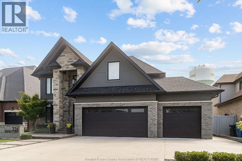 226 RAFIH CRESCENT