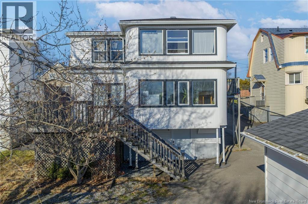 108 Richard Street - Photo 4