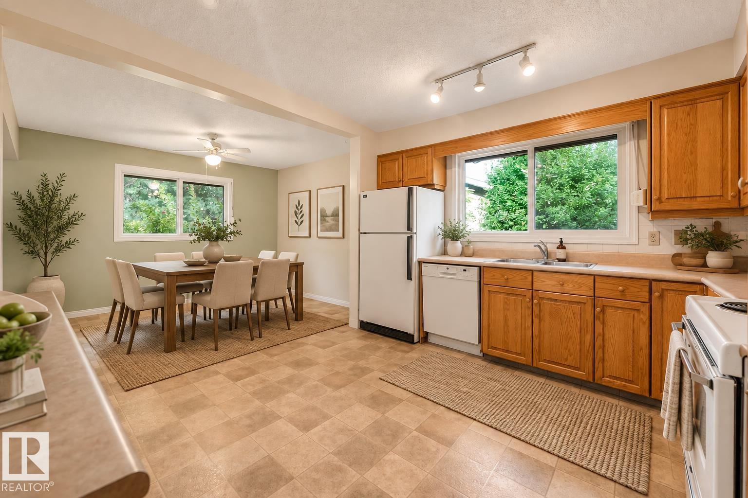 21 FLEETWOOD CR