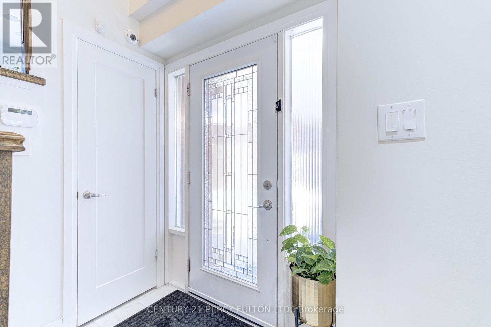109 WOODCROFT LANE
