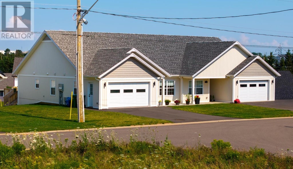 143-145 BROOKLYN AVENUE, WEST ROYALTY, PE C1E 3W8 - Image 621742246.jpeg?d=l