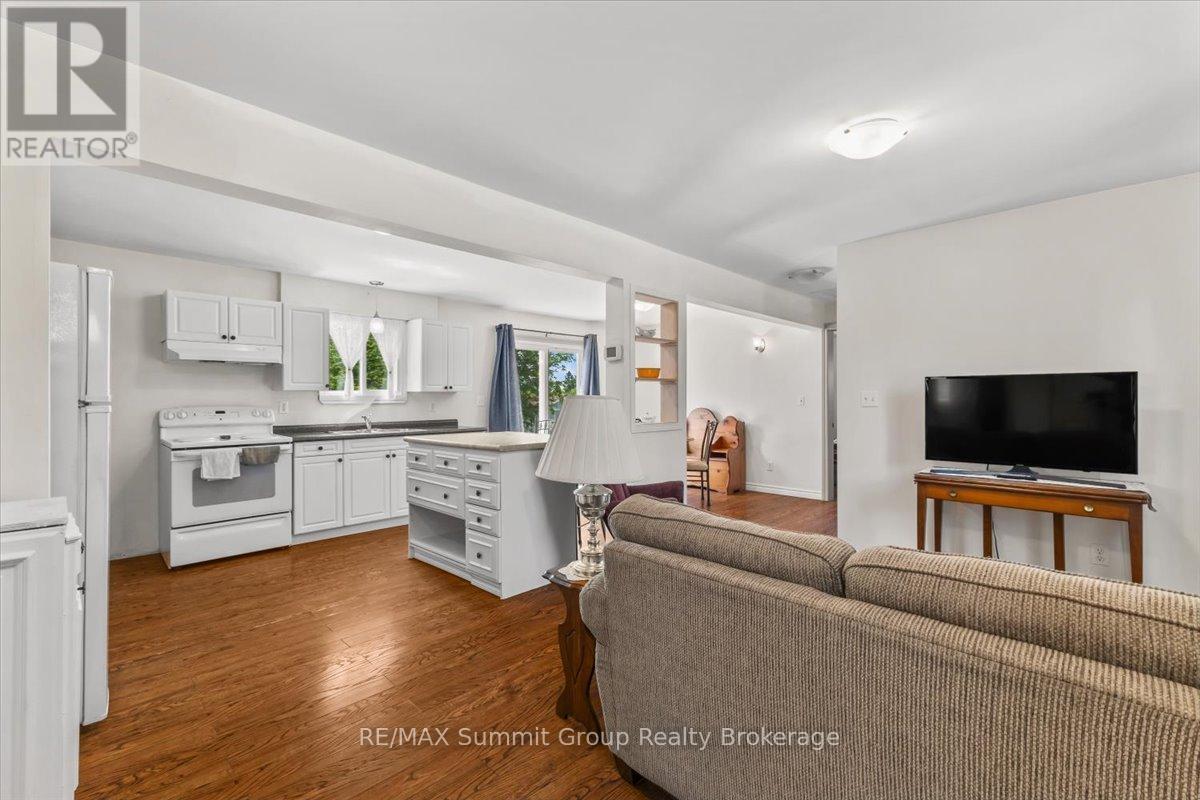 260 VICTORIA STREET W
