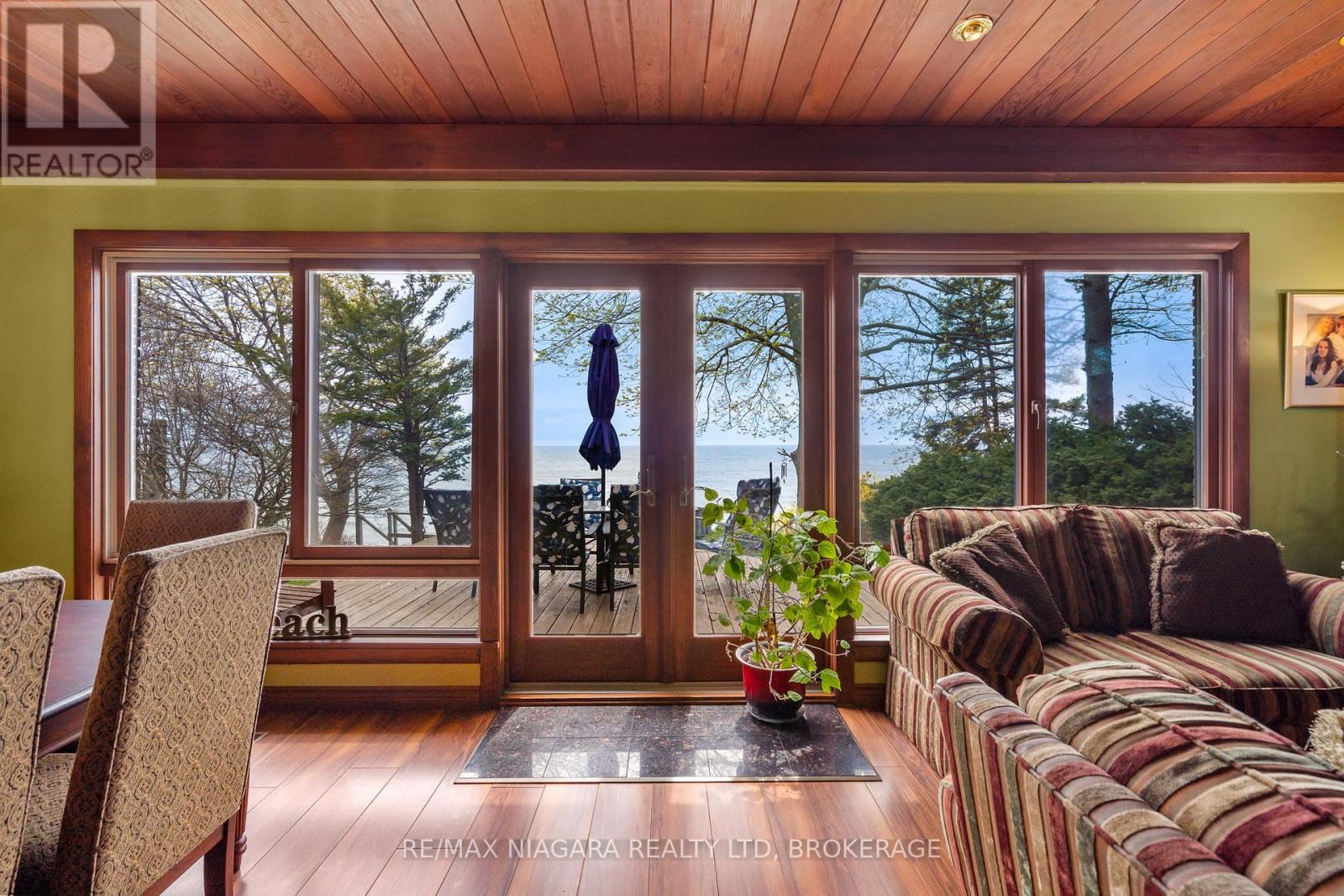 10419 LAKESHORE ROAD