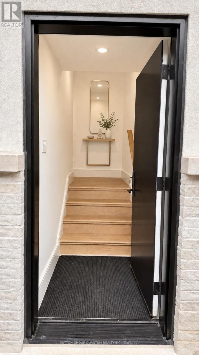 #2 - 43 ELMWOOD AVENUE N