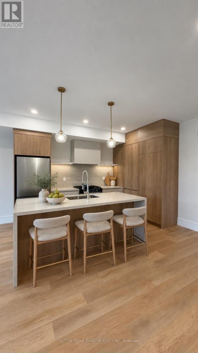#2 - 43 ELMWOOD AVENUE N
