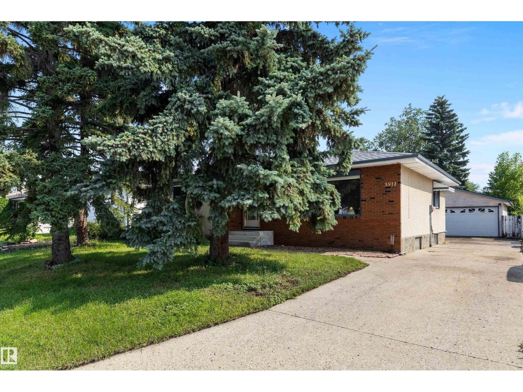 3511 73 ST NW, EDMONTON, AB T6K 0M2 - Image 3296722793.jpeg?d=l