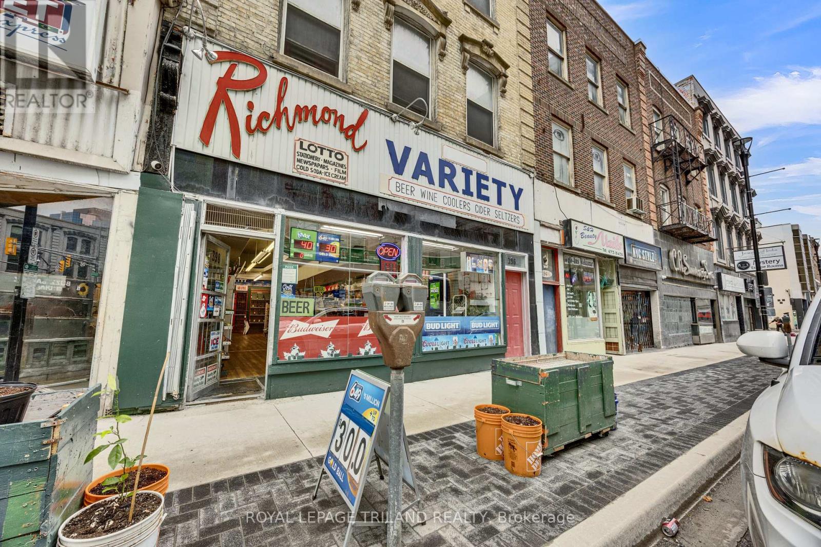 398 RICHMOND STREET