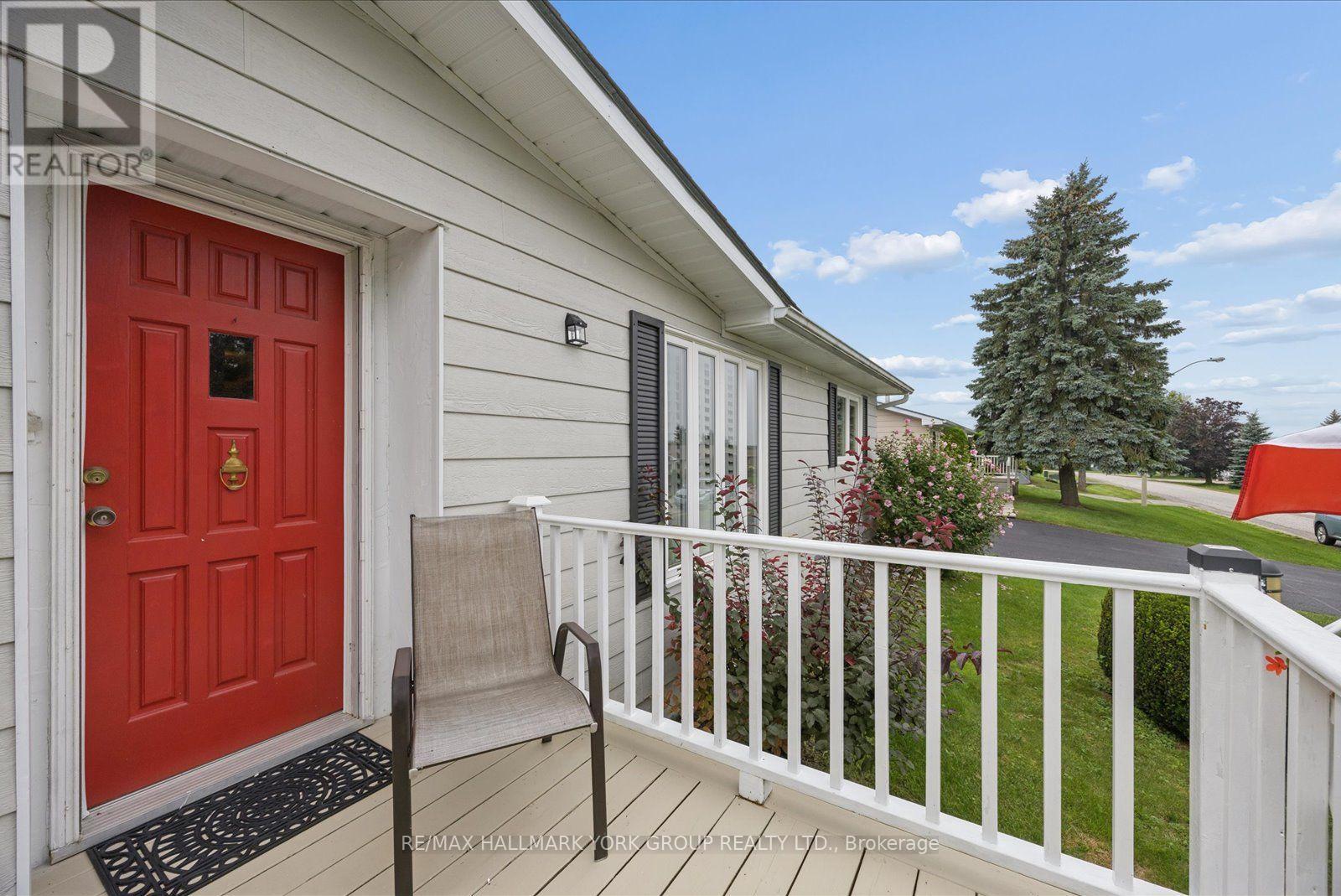 10 KELSEY CRESCENT