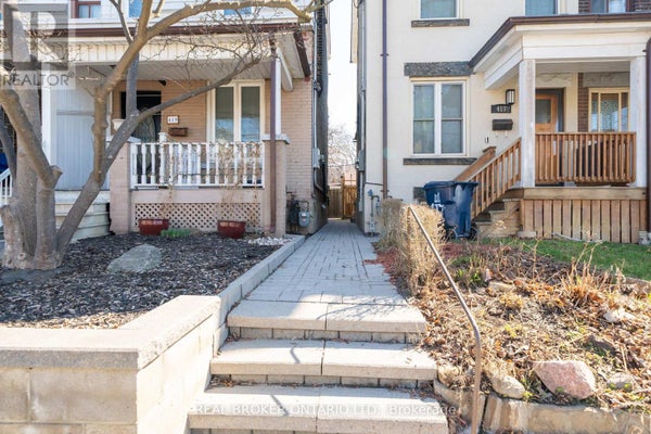 419 Ossington Ave, Toronto (Trinity-Bellwoods), ON 3