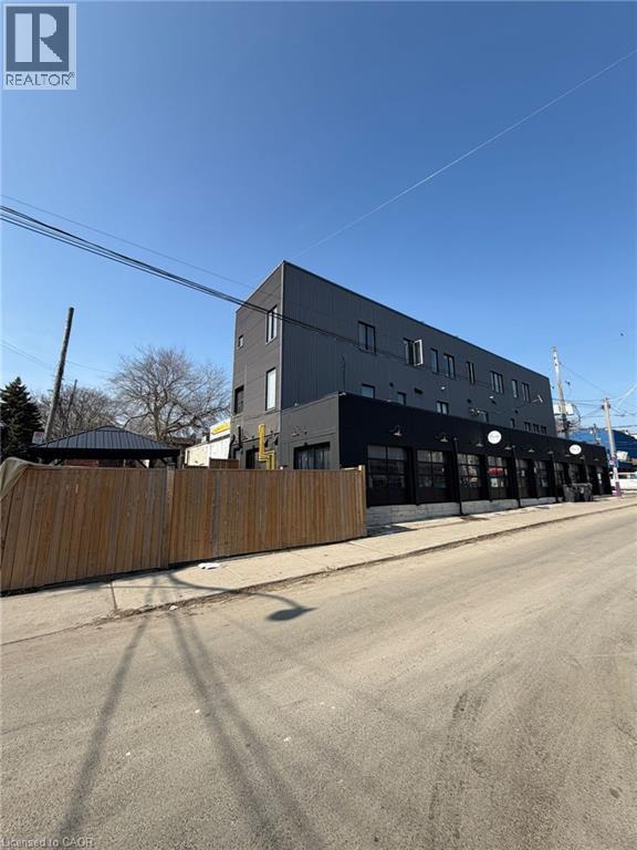 1415 GERRARD Street E