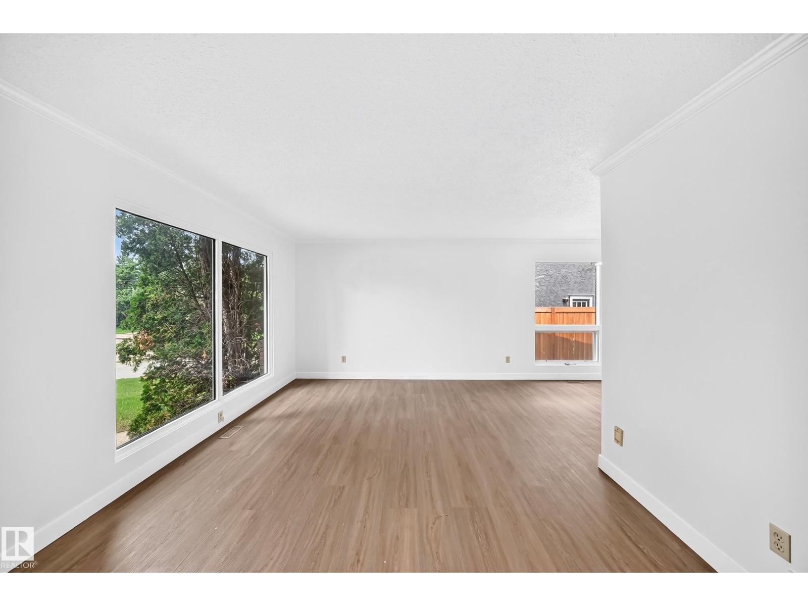 3311 114 ST NW