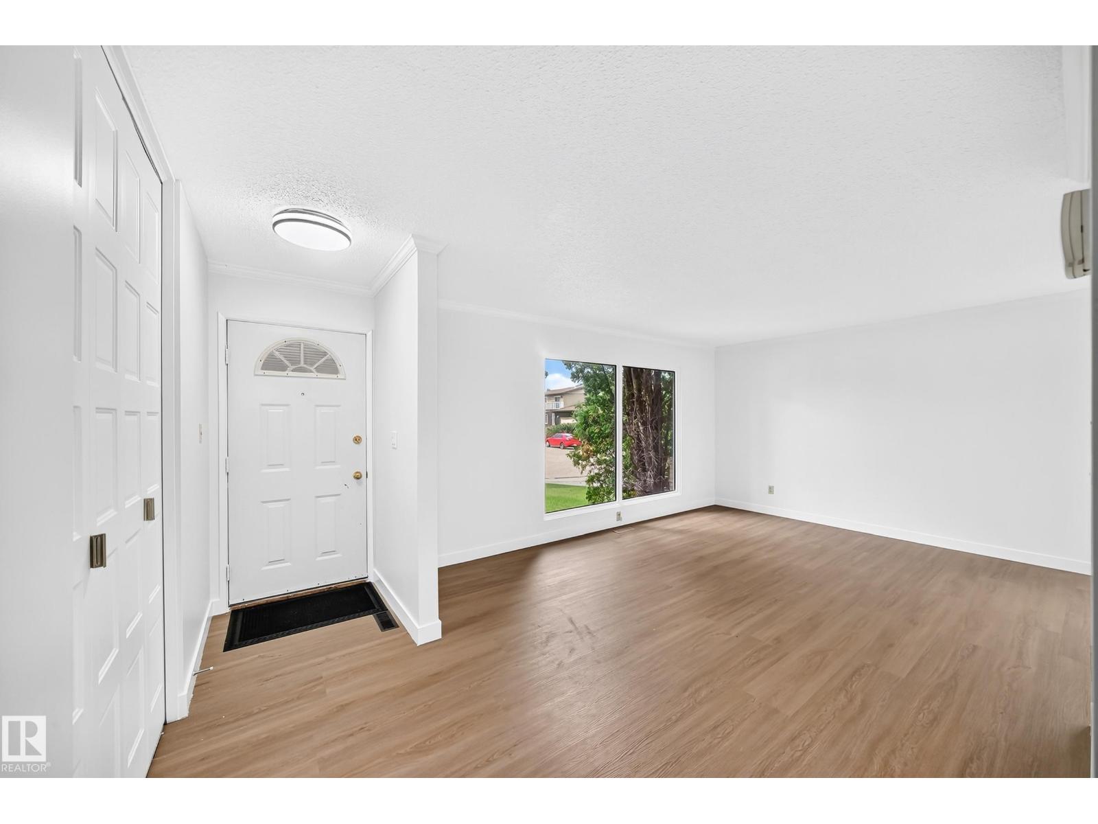 3311 114 ST NW