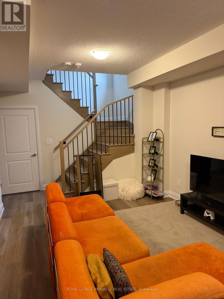 123 - 1581 ROSE WAY